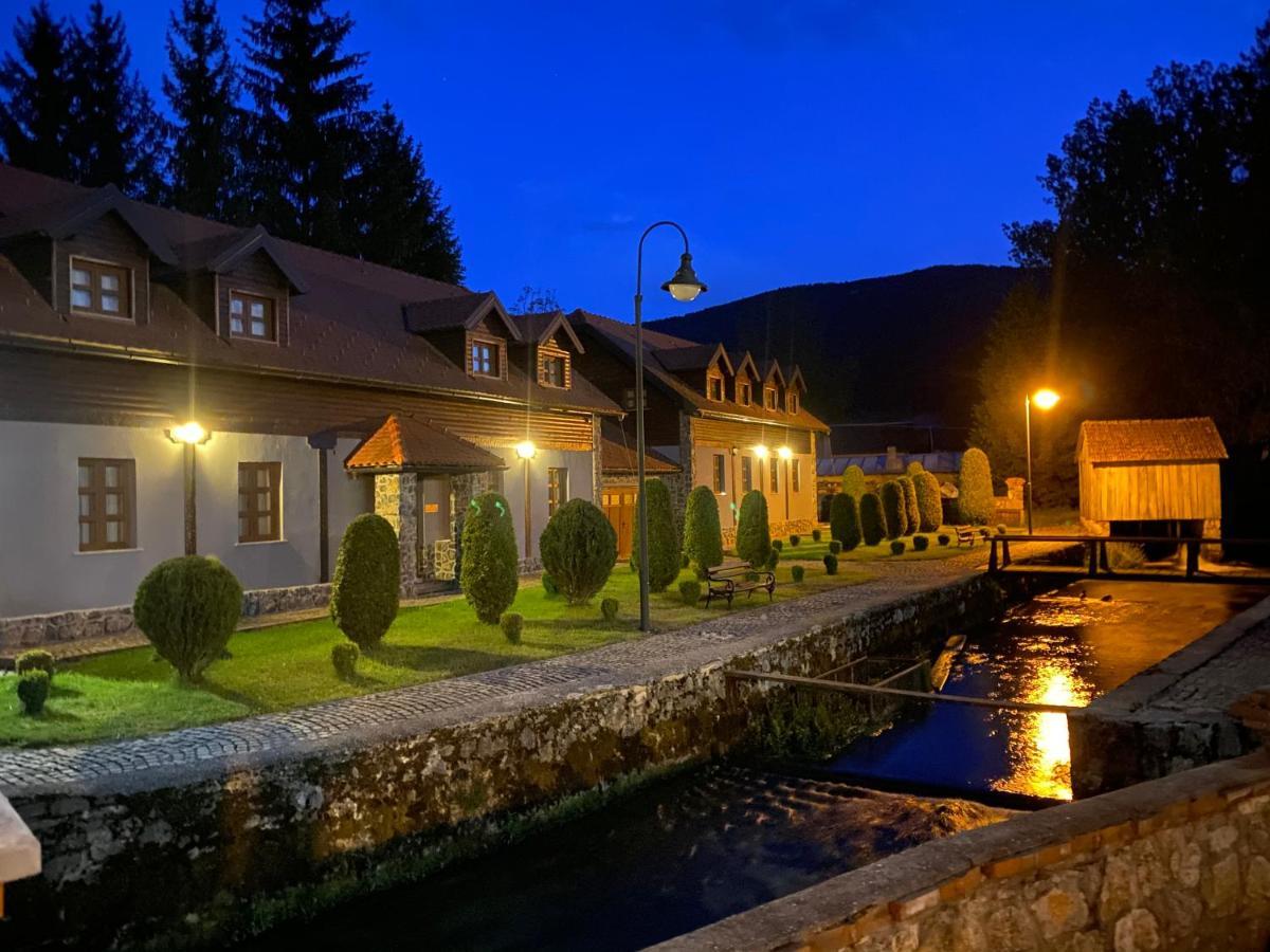Hotel Gacka オトチャッツ エクステリア 写真