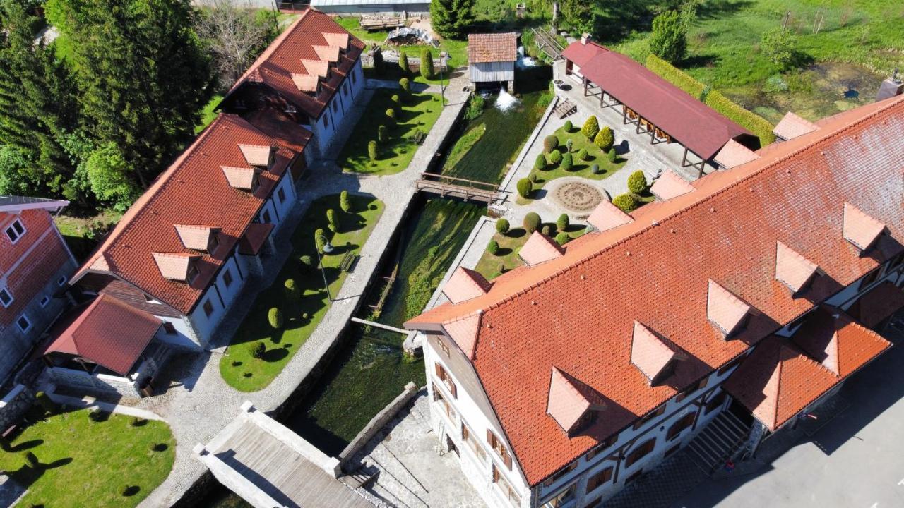 Hotel Gacka オトチャッツ エクステリア 写真