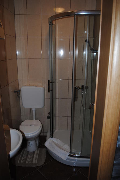 Hotel Gacka オトチャッツ エクステリア 写真