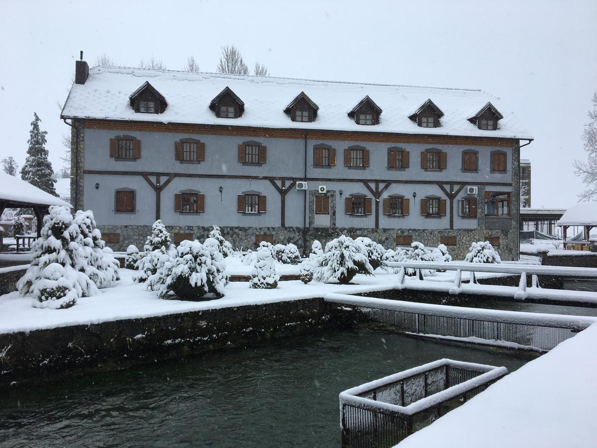 Hotel Gacka オトチャッツ エクステリア 写真