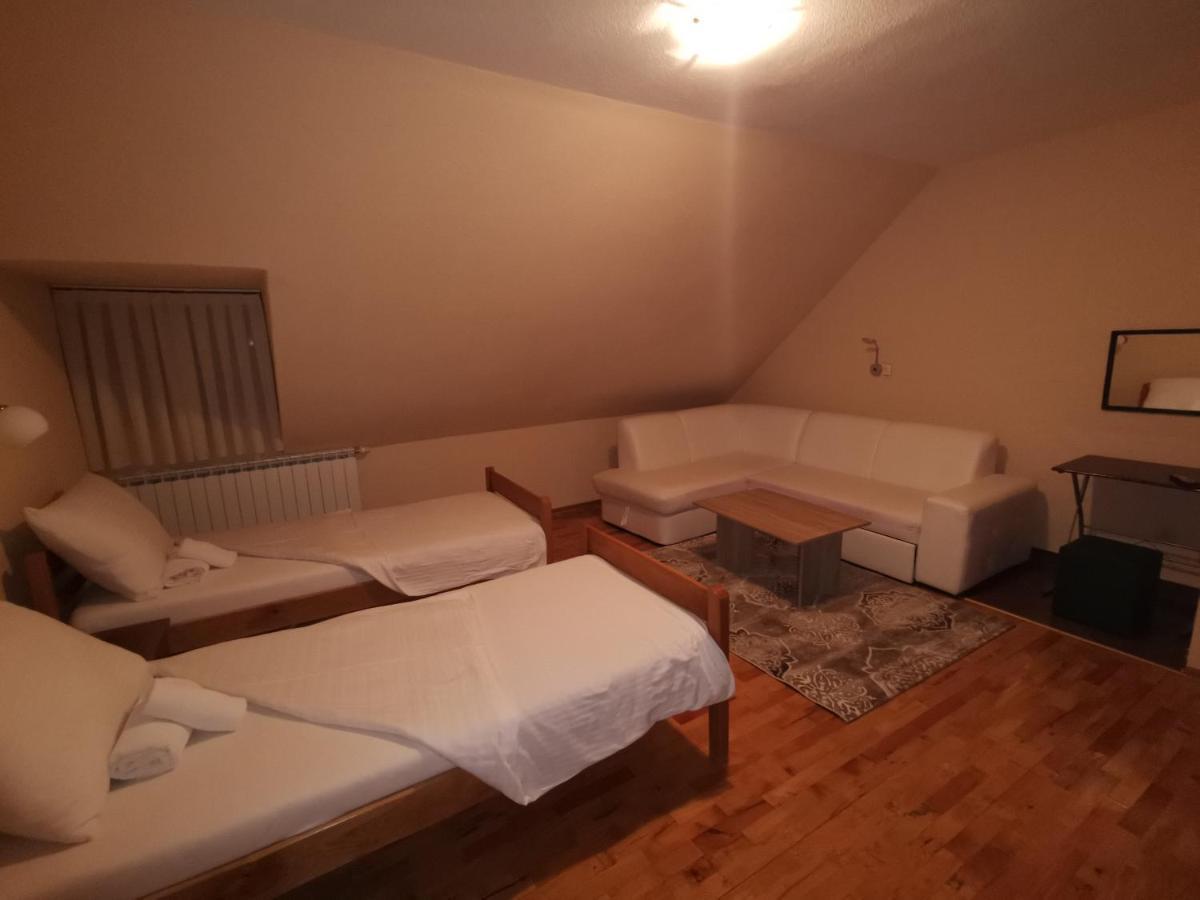 Hotel Gacka オトチャッツ エクステリア 写真