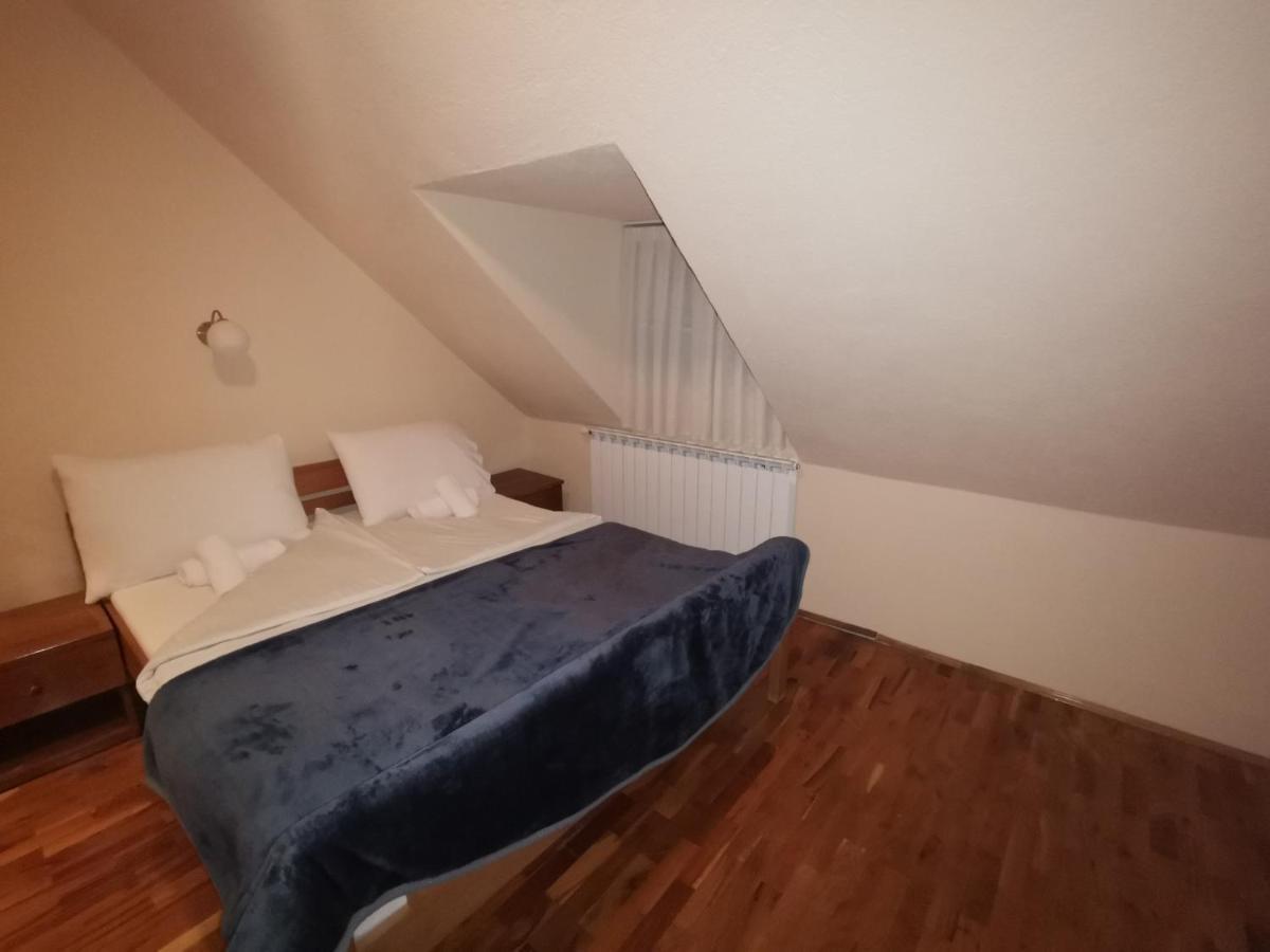 Hotel Gacka オトチャッツ エクステリア 写真