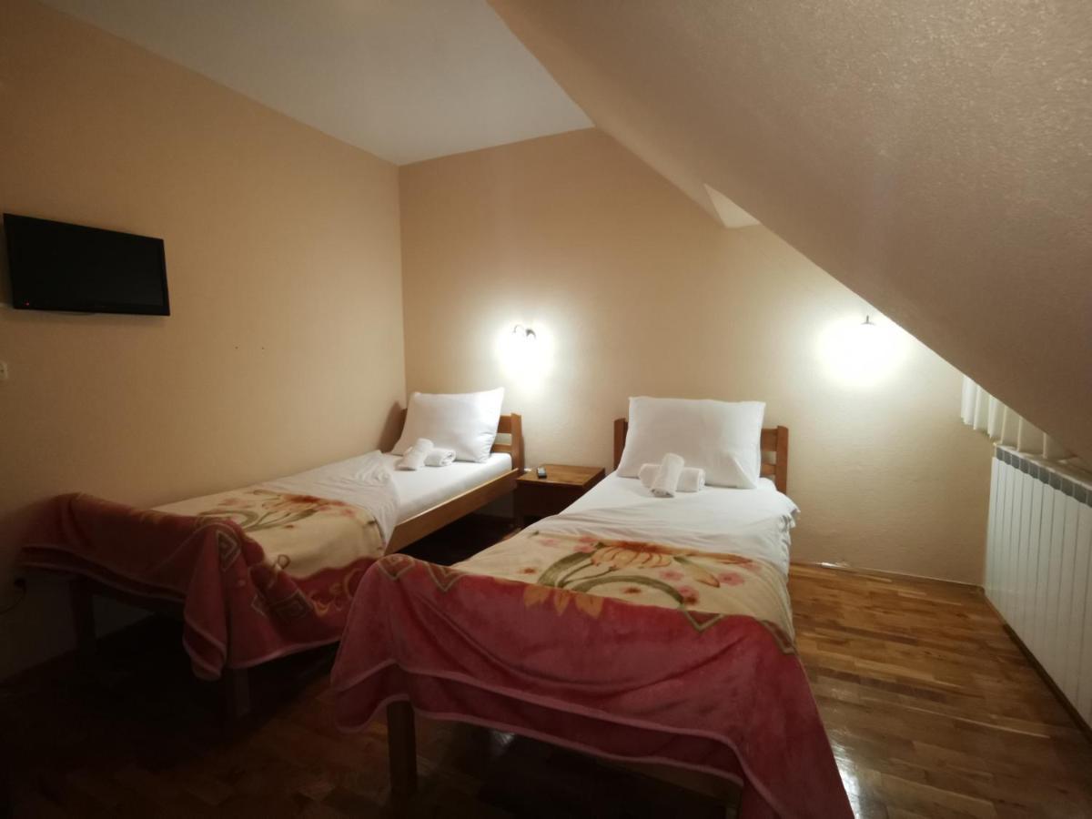 Hotel Gacka オトチャッツ エクステリア 写真